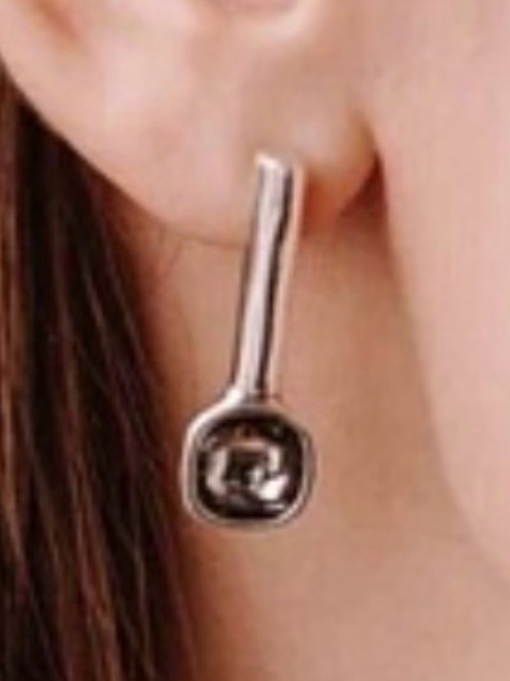 UNOde50 EARRING "LADIES" Silver plated tone drop post w/ blue/grey crystal